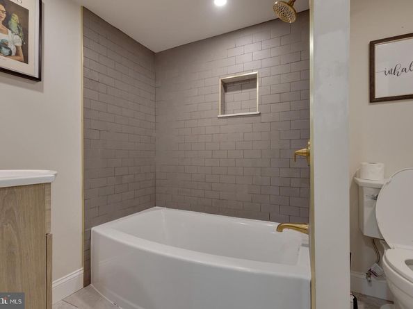 388 Ballytore Circle, Wynnewood PA 19096
