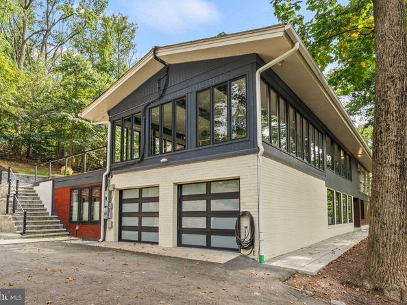 1335 N Pegram Street N, Alexandria VA 22304