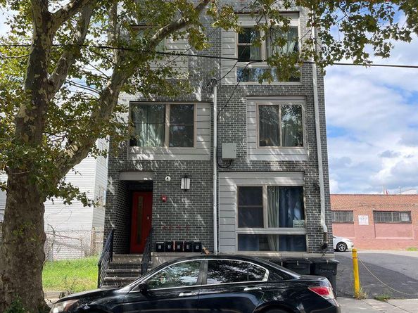 4059 Baring Street, Philadelphia PA 19104