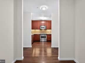 1425 Locust Street 15F, Philadelphia PA 19102