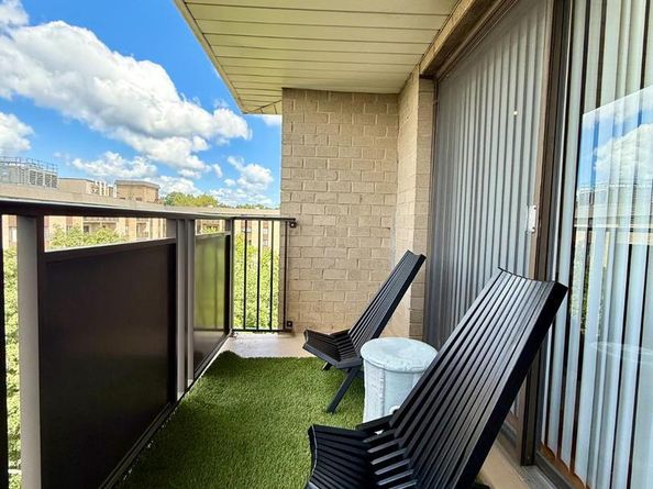 3100 S Manchester Street 1128, Falls Church VA 22044