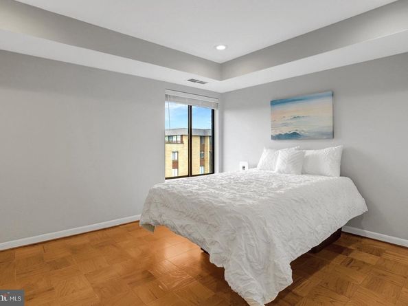 3100 S Manchester Street 1128, Falls Church VA 22044