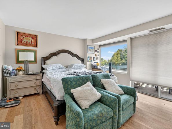 5450 Whitley Park Terrace 209, Bethesda MD 20814