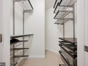 2101 Monroe N 107, Arlington VA 22207