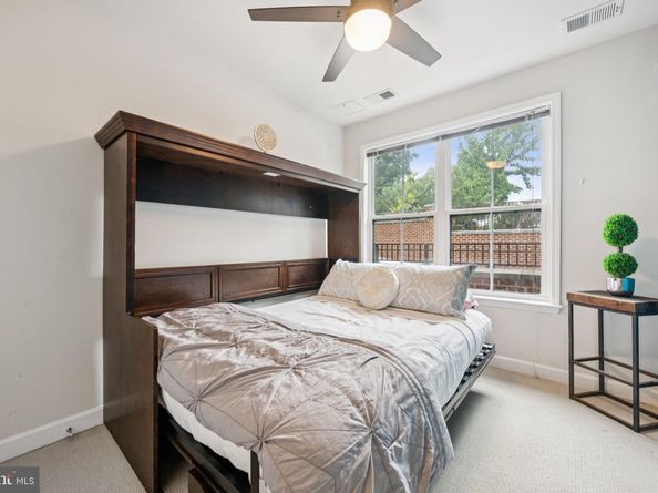 2101 Monroe N 107, Arlington VA 22207