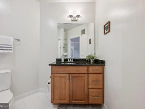 2101 Monroe N 107, Arlington VA 22207