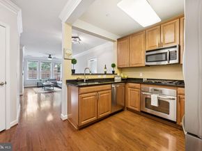 2101 Monroe N 107, Arlington VA 22207