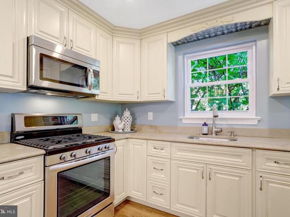 305 Kentucky Avenue, Alexandria VA 22305