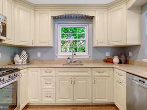 305 Kentucky Avenue, Alexandria VA 22305