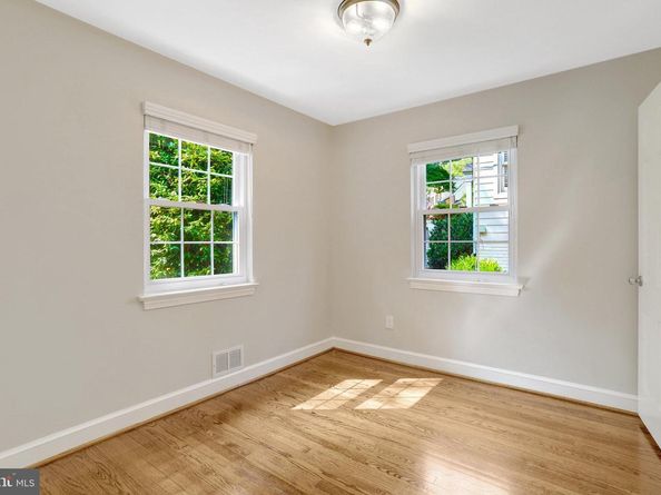 305 Kentucky Avenue, Alexandria VA 22305