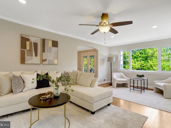 305 Kentucky Avenue, Alexandria VA 22305
