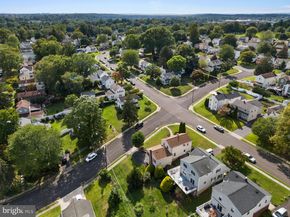 528 School House Lane, Willow Grove PA 19090