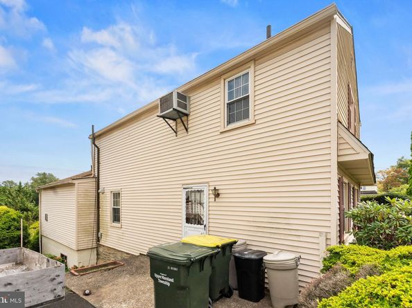 528 School House Lane, Willow Grove PA 19090