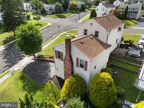 528 School House Lane, Willow Grove PA 19090