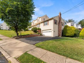 528 School House Lane, Willow Grove PA 19090