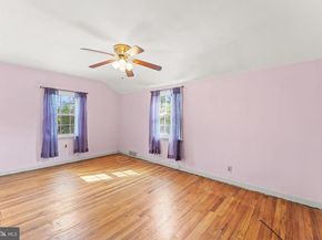 528 School House Lane, Willow Grove PA 19090
