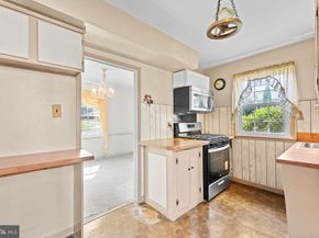 528 School House Lane, Willow Grove PA 19090