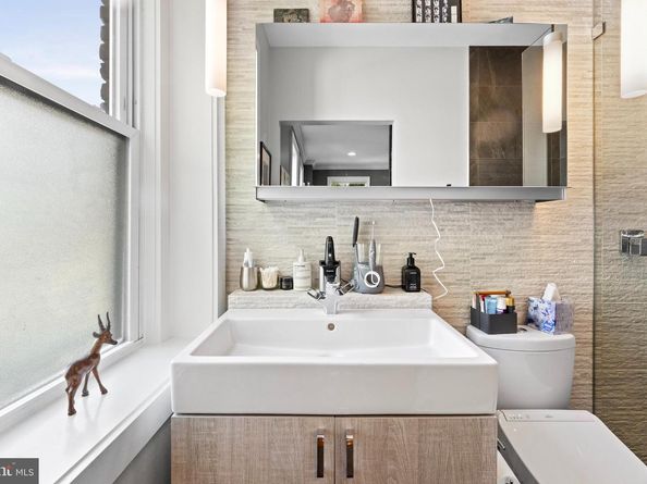 15 Seaton Place NE 2, Washington DC 20002