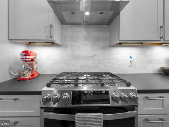 15 Seaton Place NE 2, Washington DC 20002