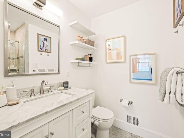 621 S Saint Asaph Street, Alexandria VA 22314