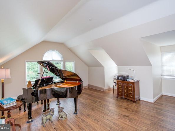 5584 Lower Mountain Road, New Hope PA 18938