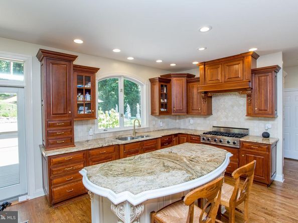 5584 Lower Mountain Road, New Hope PA 18938