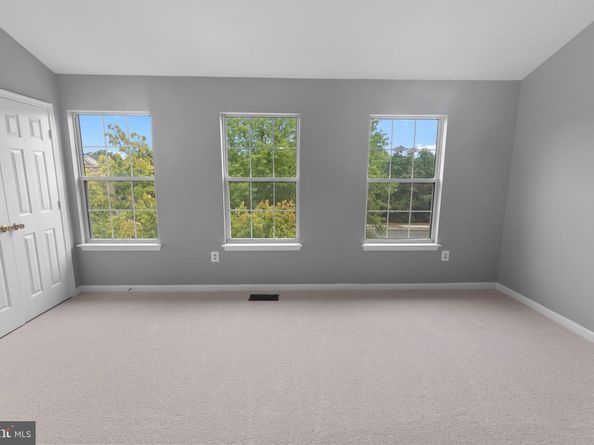 2447 Clover Field Circle, Herndon VA 20171