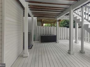 2447 Clover Field Circle, Herndon VA 20171