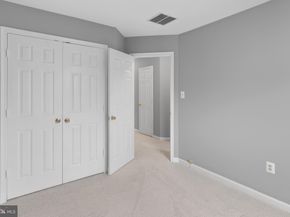 2447 Clover Field Circle, Herndon VA 20171