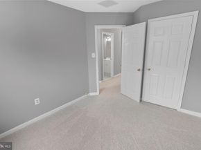 2447 Clover Field Circle, Herndon VA 20171