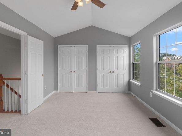2447 Clover Field Circle, Herndon VA 20171