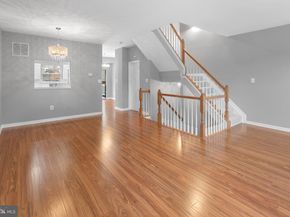 2447 Clover Field Circle, Herndon VA 20171