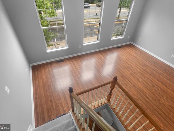2447 Clover Field Circle, Herndon VA 20171