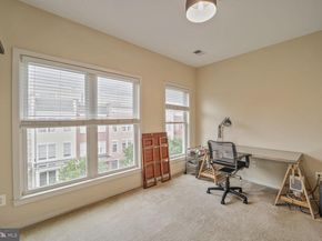 586 Regent Place NE, Washington DC 20017