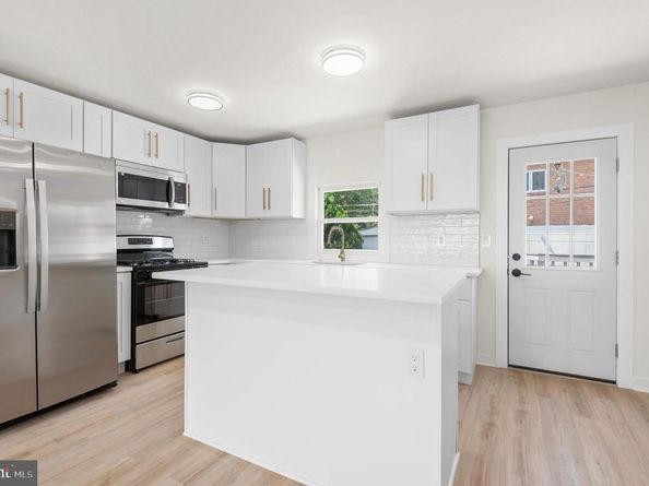 3720 Clarendon Avenue, Philadelphia PA 19114