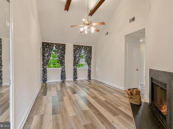 2807 Arlington Boulevard 301, Arlington VA 22201