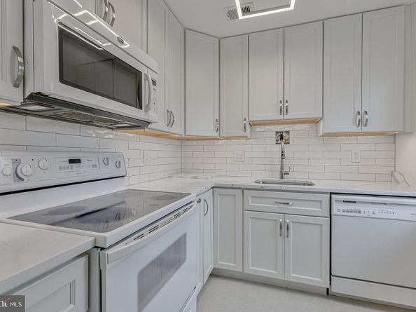 2807 Arlington Boulevard 301, Arlington VA 22201