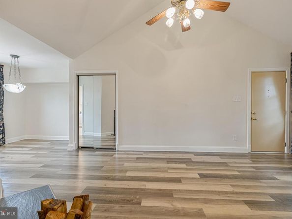 2807 Arlington Boulevard 301, Arlington VA 22201