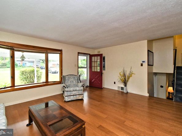 4 Arthurs Court, Plymouth Meeting PA 19462