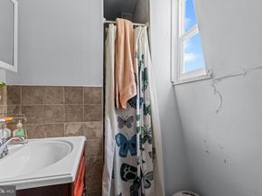 4314 Rhawn Street, Philadelphia PA 19136