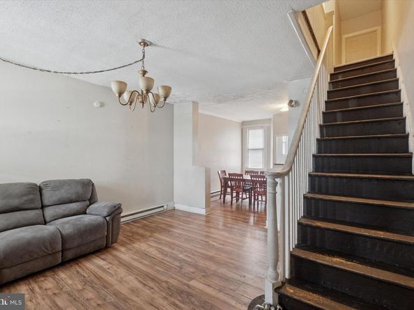 894 Granite Street, Philadelphia PA 19124