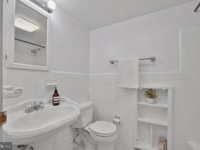 4201 Cathedral Avenue NW 303E, Washington DC 20016