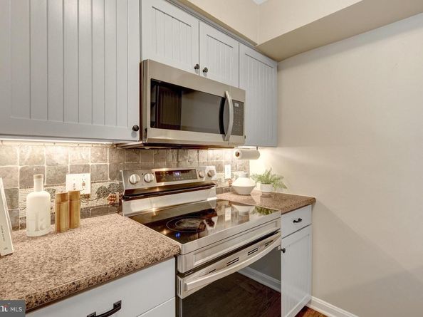 7004 Chestnut Avenue, Falls Church VA 22042