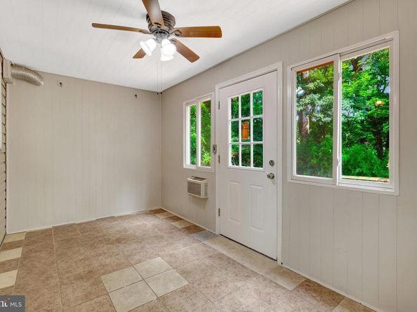 7004 Chestnut Avenue, Falls Church VA 22042