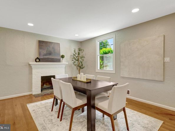 7004 Chestnut Avenue, Falls Church VA 22042