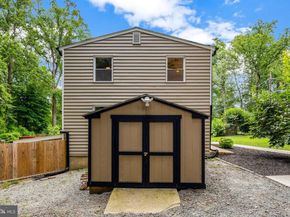 7004 Chestnut Avenue, Falls Church VA 22042
