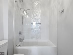 801 S Greenbrier Street 306, Arlington VA 22204