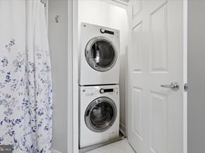801 S Greenbrier Street 306, Arlington VA 22204
