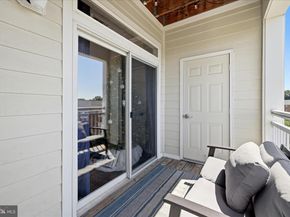 801 S Greenbrier Street 306, Arlington VA 22204
