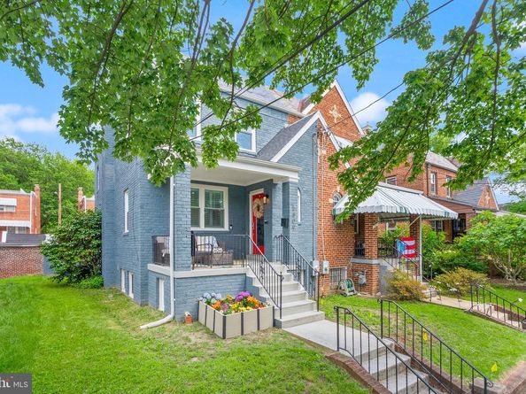5809 3rd Place NW, Washington DC 20011